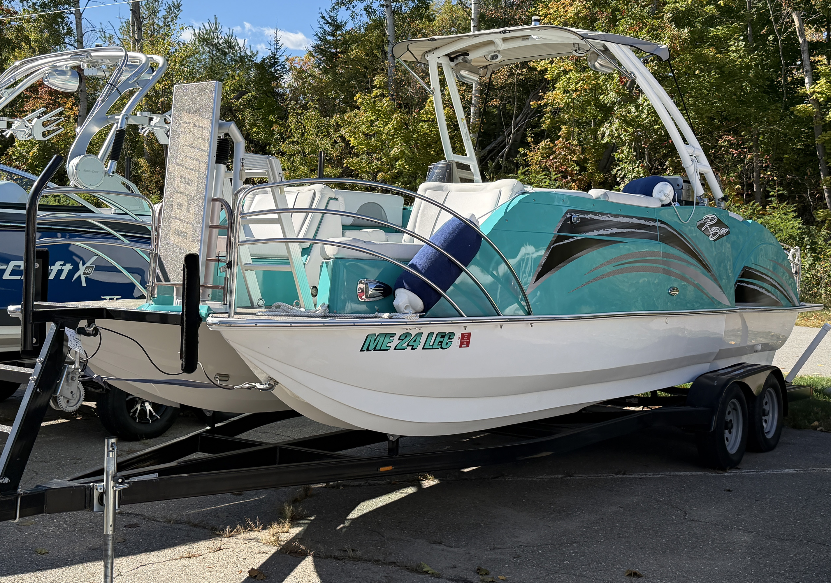 2020 Razor Caravel 25 PF 